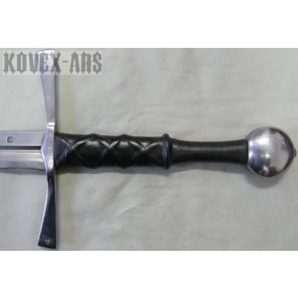 One-and-a-half handed sword