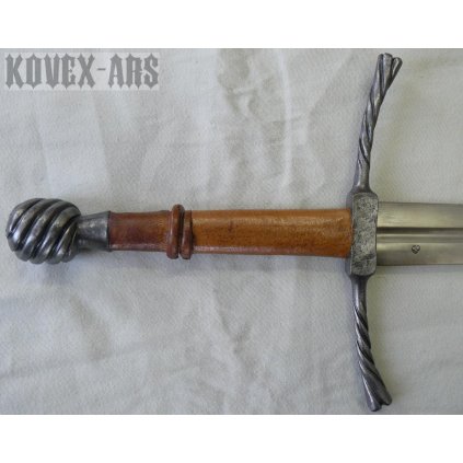 One-and-a-half handed sword