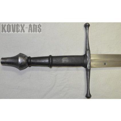 One-and-a-half handed sword