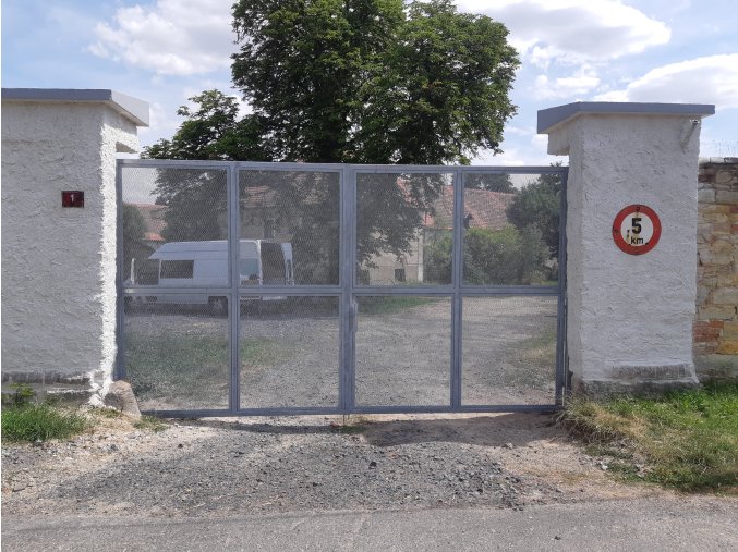 Pojezdová brána