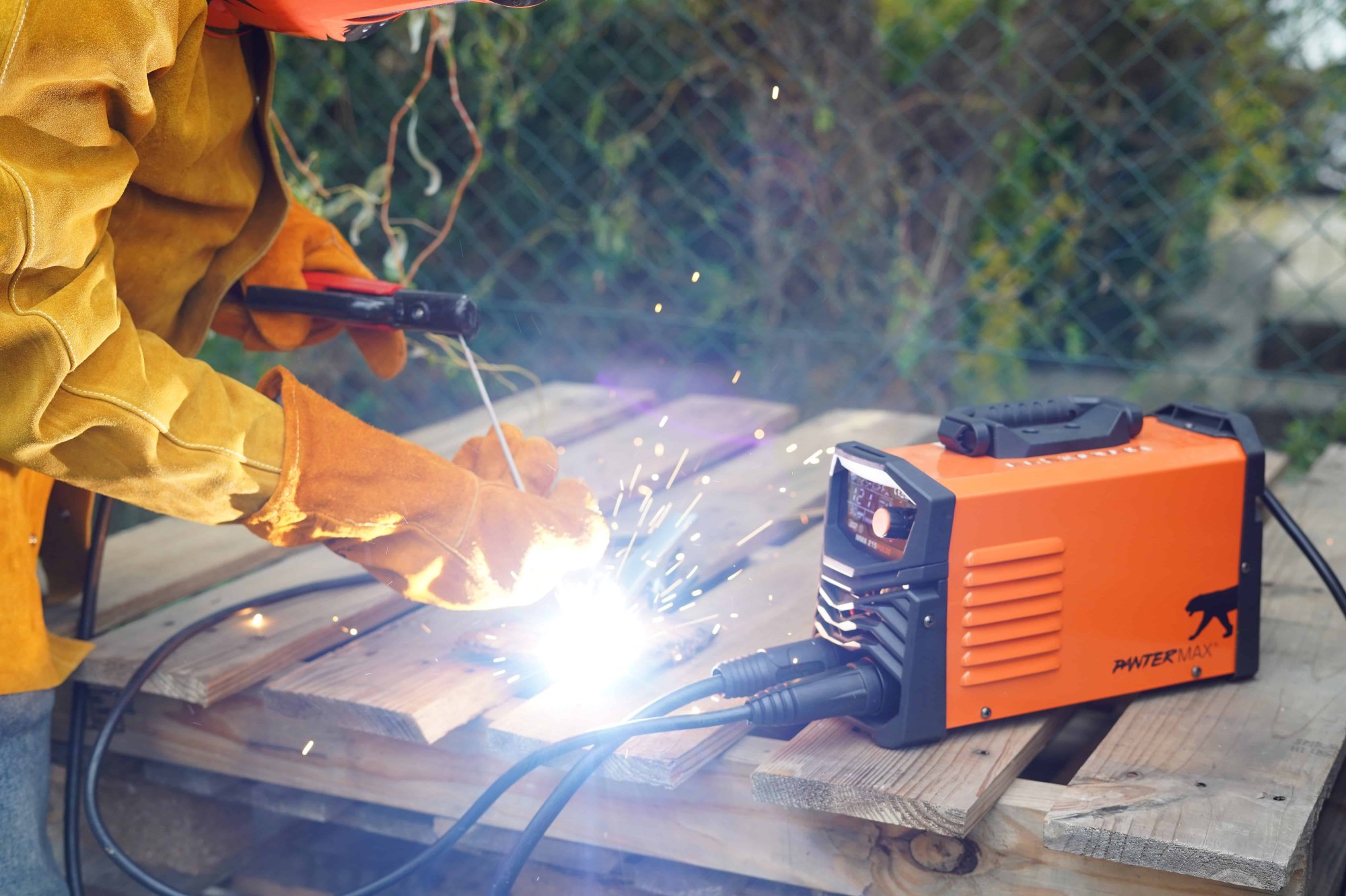 Bezpečný postup při svařování elektrickým obloukem