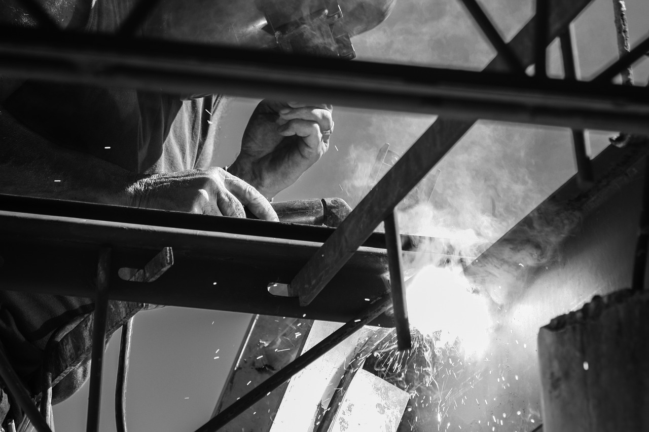 Optimalizace parametrů svařování pro různé tloušťky materiálů