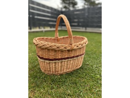 Fonott kosár barna övvel