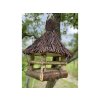 Fából készült madáretető