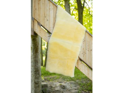 Preproga iz ovčje kože relugan