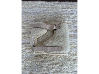 Vlnený chránič na koleno biely