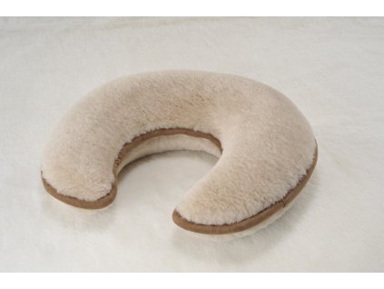 CROISSANT PILLOW (1)