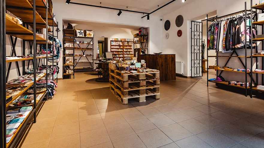 Tábor: Place Store