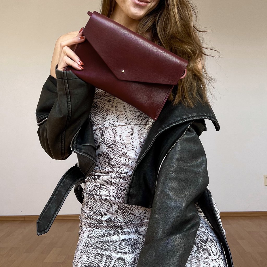 Emily psaníčko bordó