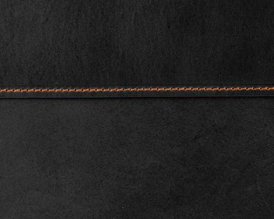Pouzdro na notebook a tablet — černá kůže, koňaková nit