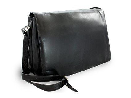 cerna kozena klopnova kabelka