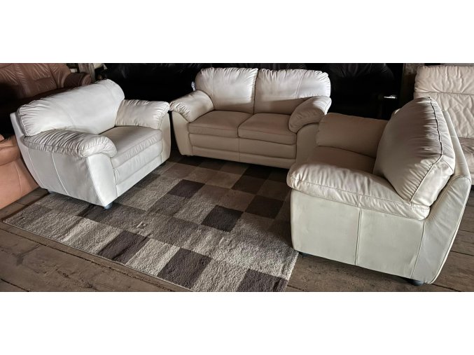 WhatsApp Image 2026 01 11 at 17.40.00 (1)