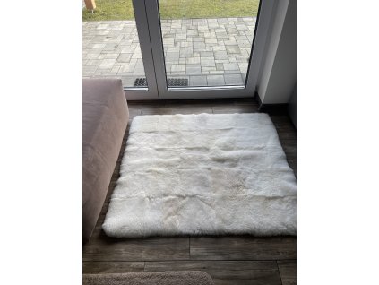 Koberec na hraní bílý