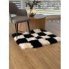Koberec z ovčí kožešiny černo-bílý