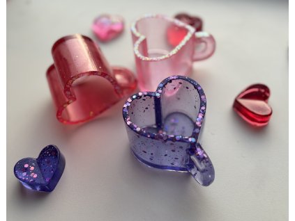 Hrníček ve tvaru srdíčka