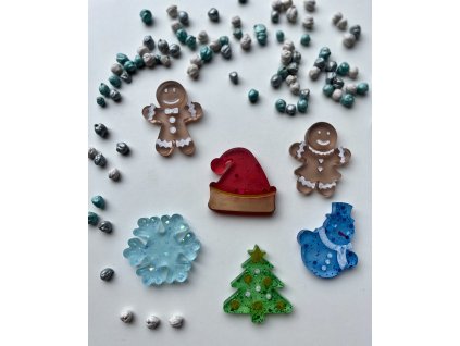 Sada 6 ks - vločka, čepice, stromek, sněhulák, pan Perníček, paní Perníčková