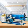 Malý sústruh na kov 178 × 305 mm, 600 W, rozsah závitov 12-52 TPI so 4-cestnou revolverovou hlavou