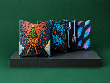 𝐂𝐮𝐬𝐭𝐨𝐦-𝐌𝐚𝐝𝐞 𝐆𝐢𝐟𝐭 𝐁𝐨𝐱𝐞𝐬 | KraftHouse  Designové dárkové krabičky Pillow Box | KraftHouse