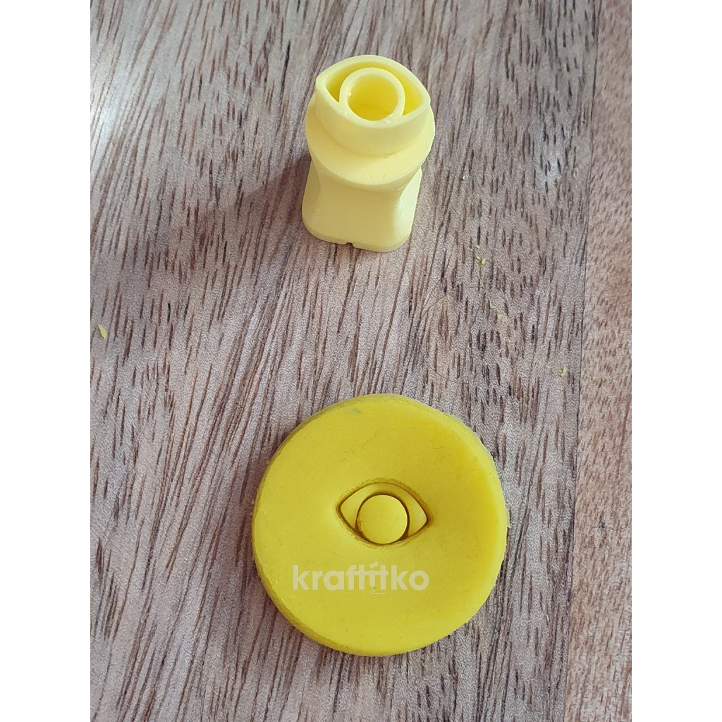 Oko č. 8 (Velikost 1,5 cm)