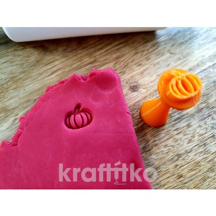 1422 dyne razitko 2cm