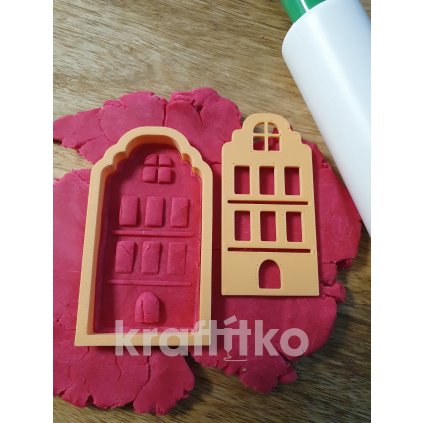 Domeček č.4 vykrajovátko 2v1 (Velikost 10 cm)