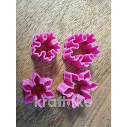 1686 sada mini vlocek 4kusy vykrajovatka 2cm a 3cm