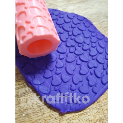 Váleček reliéfní - srdíčka