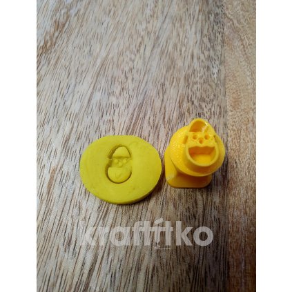 2211 kure ve skorapce zepredu razitko