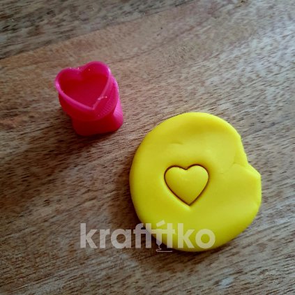 Srdíčko tenké obrysové - razítko (Velikost 1,5 cm)