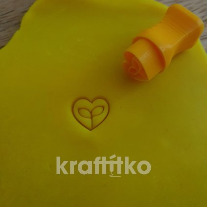 Srdíčko s lístky uvnitř - razítko (Velikost 1,5 cm)