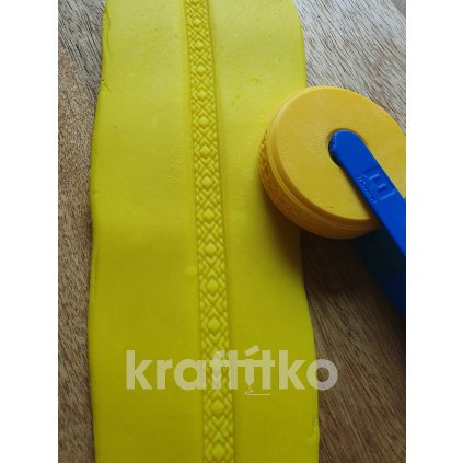 2939 valecek reliefni 50 x 14mm c 6