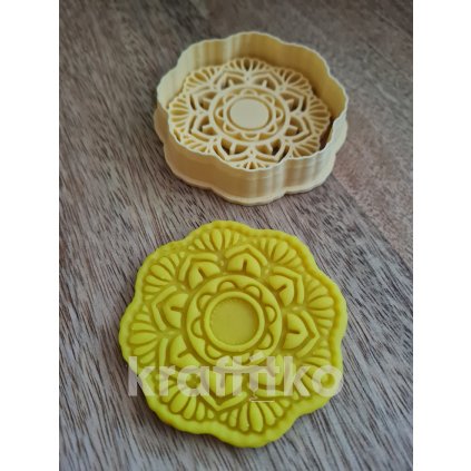 Mandala č.10 - vykrajovátko s vnitřním otiskem (Velikost 10 cm)