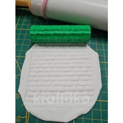 Váleček reliéfní - cihly (Velikost 10 cm)