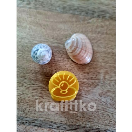 Mušle s perlou razítko (Velikost 2 cm)