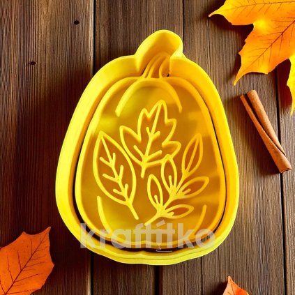 Dýně č.5 - šišatá s lístky (Velikost 10 cm)