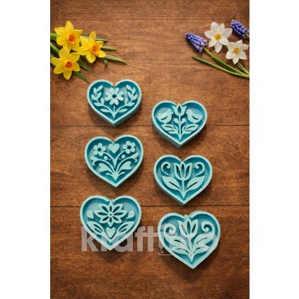 Srdíčka 6 ks - folklórní otisky (Velikost 10 cm)