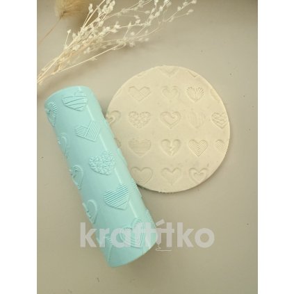 Váleček reliéfní - srdíčka č.4