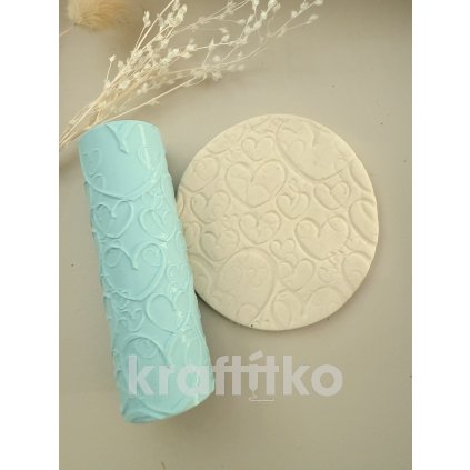 Váleček reliéfní - srdíčka č.5