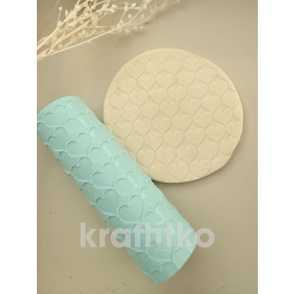 Váleček reliéfní - srdíčka č.6