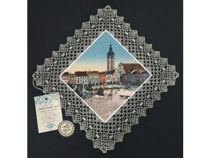 Dobové fotografie s krajkovým okolkem