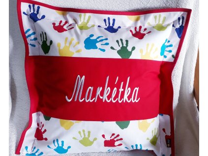 Polštářek se jménem Ruce