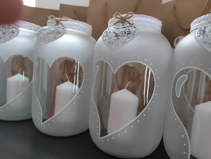 Pískovaná lucerna SRDCE  lucerna s dvojím svícením.