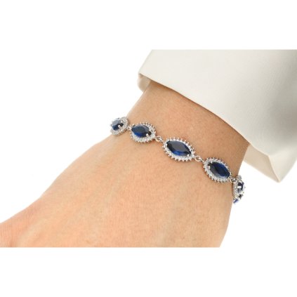 Náramky na ruce 18112025 43