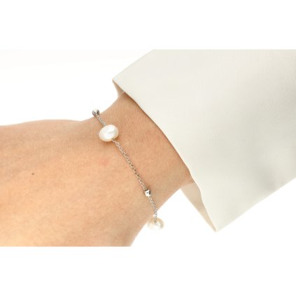 Náramky na ruce 18112025 3