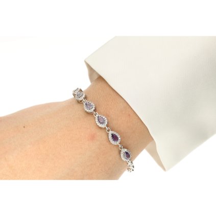 Náramky na ruce 18112025 15