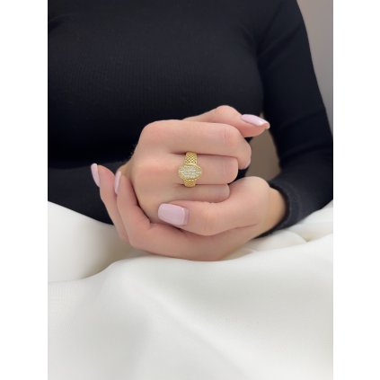 Zlatý dámský prsten Ovál