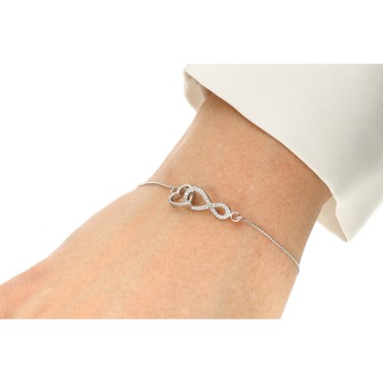 Náramky na ruce 18112025 40