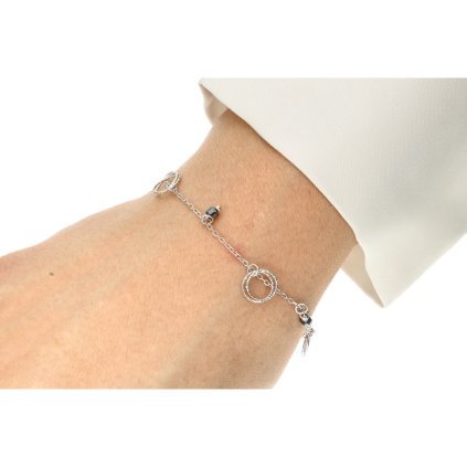 Náramky na ruce 18112025 26