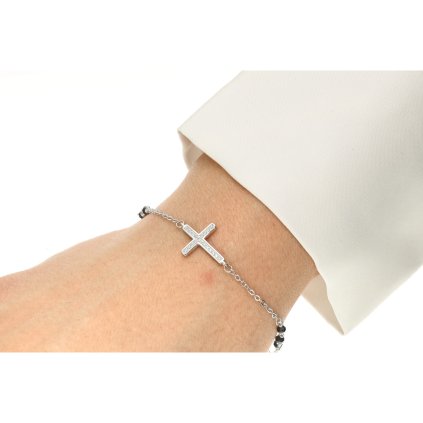 Náramky na ruce 18112025 24