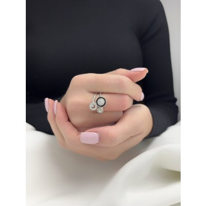 Stříbrný prsten se třemi kruhy